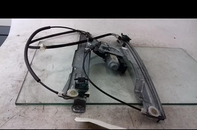 Mecanisme  moteur lève-glace avant droit Renault CLIO III (BR0-1, CR0-1) 1.6 16v (br05, br0b, br0y, br15, br1j, br1m, br