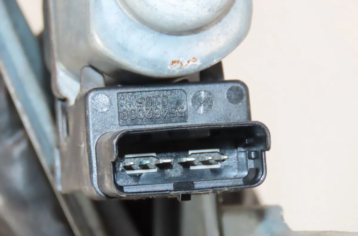 Mecanisme  moteur lève-glace avant droit Renault CLIO III (BR0-1, CR0-1) 2.0 16v sport (cr0n, cr1p) (2006-2012) occasion