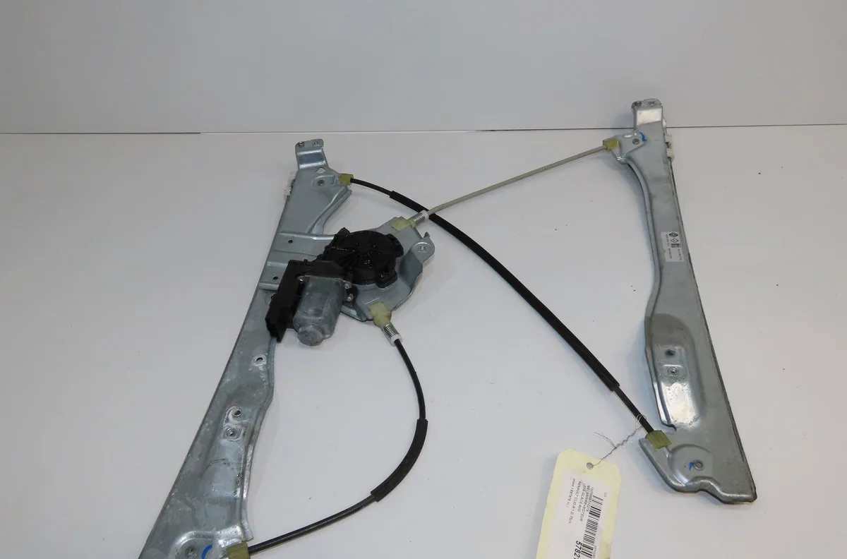 Mecanisme moteur lève-glace avant droit Renault CLIO III Grandtour (KR0-1_) 1.2 16v (kr0p) (2007-2012) occasion