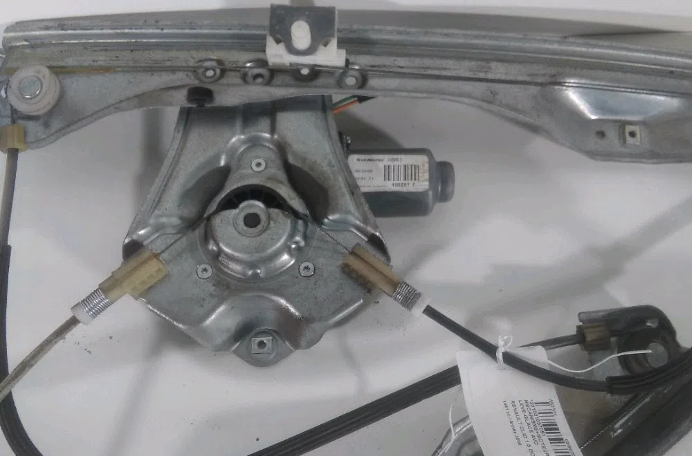 Mecanisme  moteur lève-glace avant droit Renault CLIO III Grandtour (KR0-1_) 1.5 dci (kr0g) (2007-2012) occasion