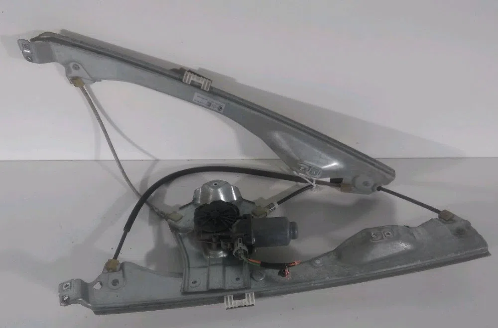 Mecanisme  moteur lève-glace avant droit Renault CLIO III Grandtour (KR0-1_) 1.5 dci (kr0g) (2007-2012) occasion
