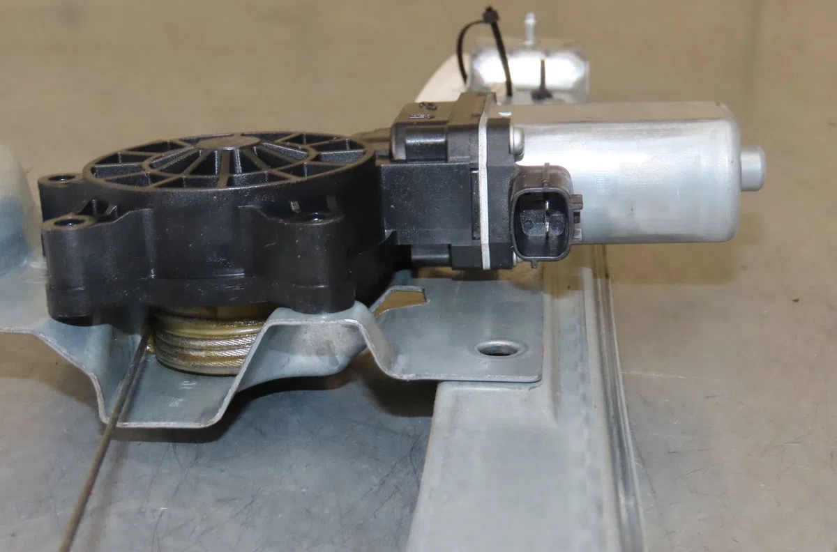 Mecanisme  moteur lève-glace avant droit Renault CLIO IV (BH_) 1.2 tce 120 (bhau) (2016) occasion