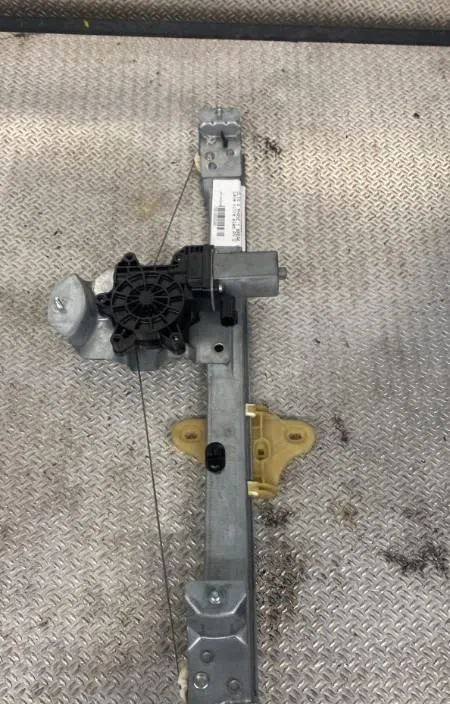 Mecanisme  moteur lève-glace avant droit Renault CLIO IV Grandtour (KH_) 1.5 dci 90 (khn3, khn4) (2012) 5 portes occasio