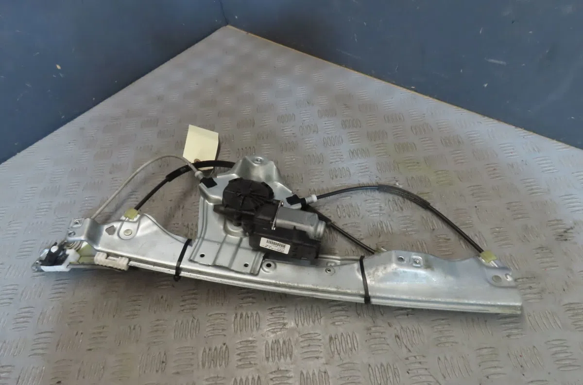 Mecanisme  moteur lève-glace avant droit RENAULT CLIO occasion