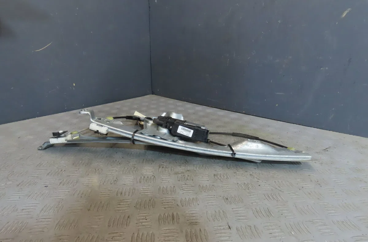 Mecanisme  moteur lève-glace avant droit RENAULT CLIO occasion