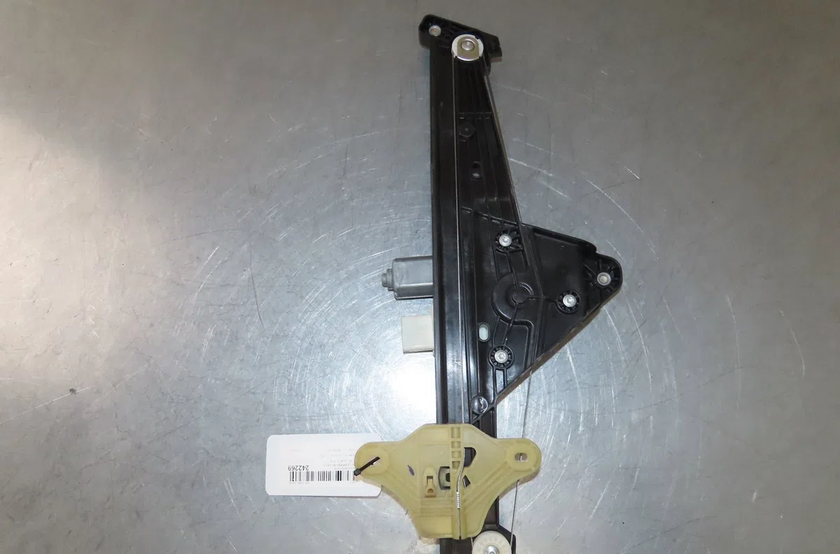 Mecanisme  moteur lève-glace avant droit Renault CLIO V (B7_) 1.0 tce 100 (b7mt) (2019) occasion