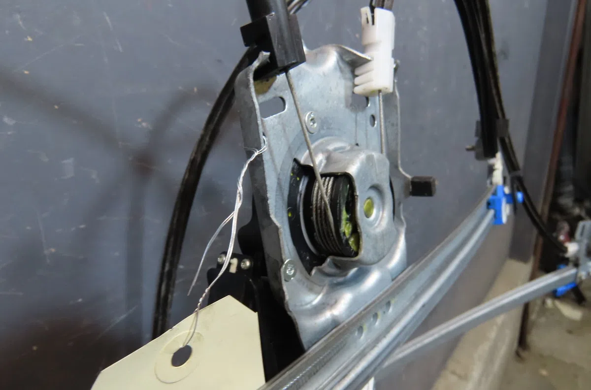 Mecanisme  moteur lève-glace avant droit Renault ESPACE IV (JK0-1_) 2.0 dci (jk02, jk03) (2006) 5 portes occasion