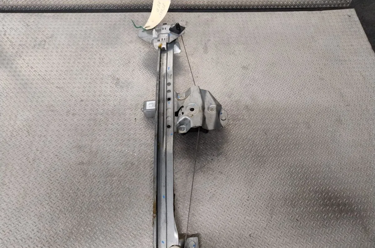Mecanisme  moteur lève-glace avant droit RENAULT EXPRESS VAN  EXPRESS VAN occasion