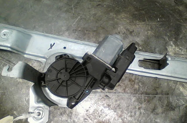 Mecanisme  moteur lève-glace avant droit Renault GRAND SCÉNIC II (JM0-1_) 1.9 dci (jm14) (2004-2008) occasion
