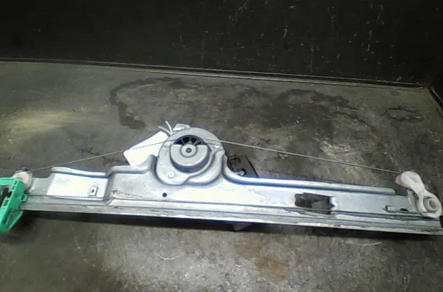 Mecanisme  moteur lève-glace avant droit Renault GRAND SCÉNIC II (JM0-1_) 1.9 dci (jm14) (2004-2008) occasion