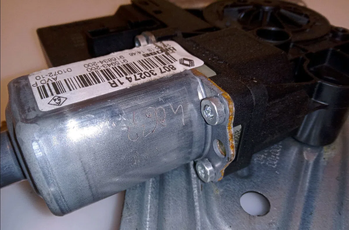Mecanisme  moteur lève-glace avant droit RENAULT GRAND SCENIC III 2002 occasion