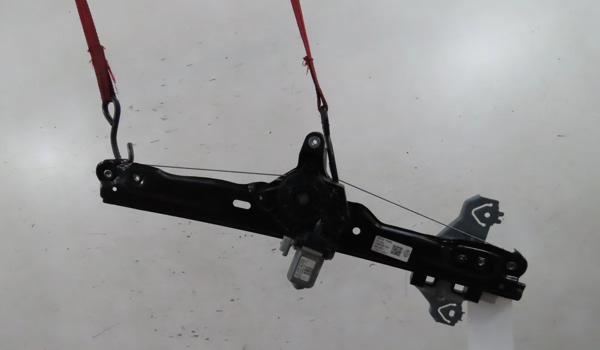 Mecanisme  moteur lève-glace avant droit Renault KADJAR (HA_, HL_) 1.6 dci 130 4x4 (2015) occasion