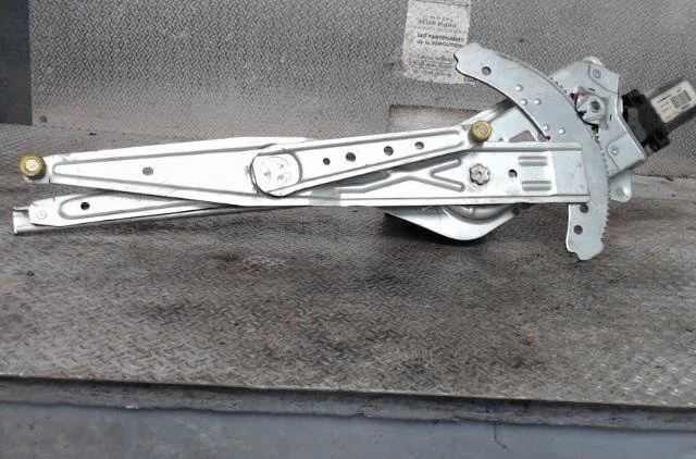Mecanisme  moteur lève-glace avant droit RENAULT KANGOO 1  KANGOO 1 PHASE 2 occasion