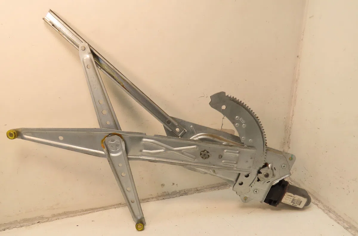 Mecanisme  moteur lève-glace avant droit Renault KANGOO Express (FC0-1_) 1.5 dci (fc07, fc1r) (2001) 4 portes occasion