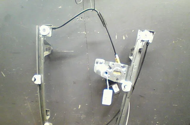 Mecanisme  moteur lève-glace avant droit Renault KANGOO - GRAND KANGOO II (KW0-1_) 1.5 dci 85 (kw0k, kw0l, kw0b) (2008) 