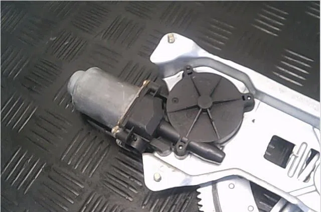 Mecanisme  moteur lève-glace avant droit Renault KANGOO (KC0-1_) 1.9 dti (kc0u) (2000) occasion