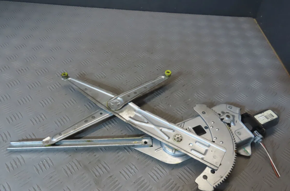 Mecanisme  moteur lève-glace avant droit RENAULT KANGOO occasion