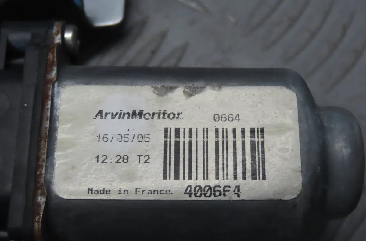 Mecanisme  moteur lève-glace avant droit RENAULT KANGOO occasion