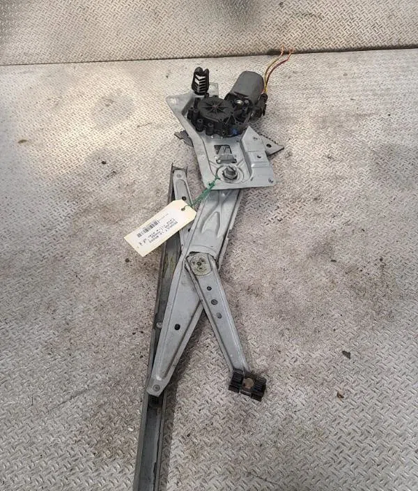 Mecanisme  moteur lève-glace avant droit RENAULT LAGUNA 1  LAGUNA 1 PHASE 1 occasion