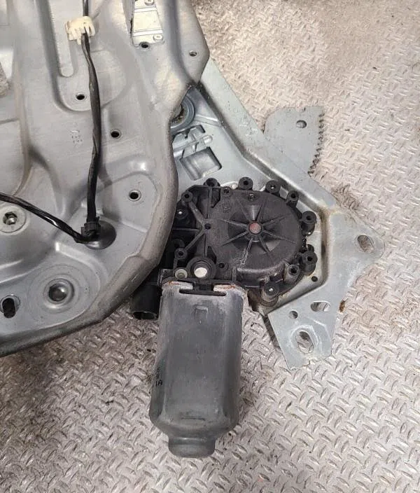 Mecanisme  moteur lève-glace avant droit RENAULT LAGUNA 1  LAGUNA 1 PHASE 2 occasion