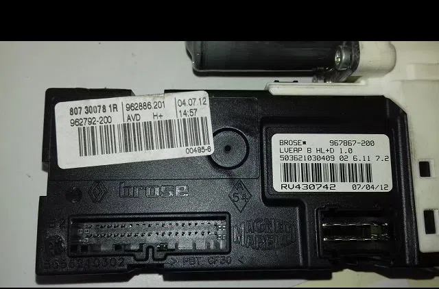 Mecanisme  moteur lève-glace avant droit Renault LAGUNA Coupé (DT0-1) 1.5 dci (2012-2015) occasion