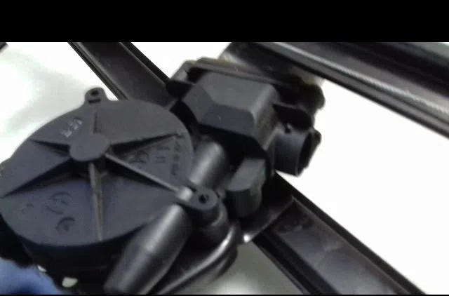 Mecanisme  moteur lève-glace avant droit Renault LAGUNA II (BG0-1_) 1.9 dci (bg08, bg0g) (2001-2007) occasion