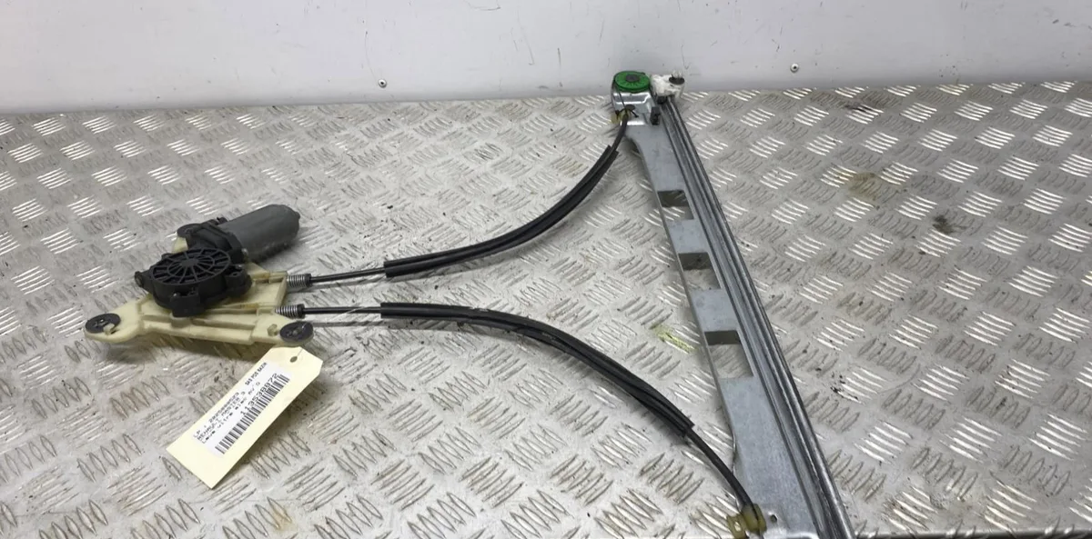 Mecanisme moteur lève-glace avant droit RENAULT MASTER 3 PHASE 2 occasion