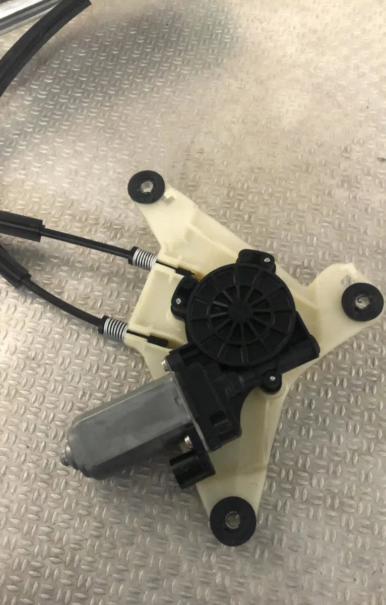 Mecanisme  moteur lève-glace avant droit RENAULT MASTER 3 PHASE 3 occasion