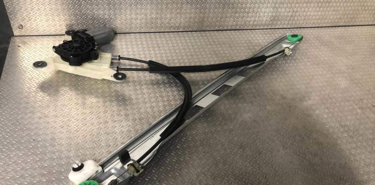 Mecanisme  moteur lève-glace avant droit RENAULT MASTER 3 PHASE 3 occasion