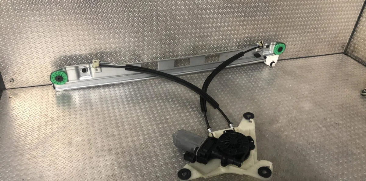 Mecanisme  moteur lève-glace avant droit RENAULT MASTER 3 PHASE 3 occasion