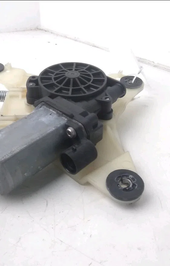 Mecanisme  moteur lève-glace avant droit Renault MASTER III Autobus-Autocar (JV) 2.3 dci 170 fwd (jv0l) (2015) occasion