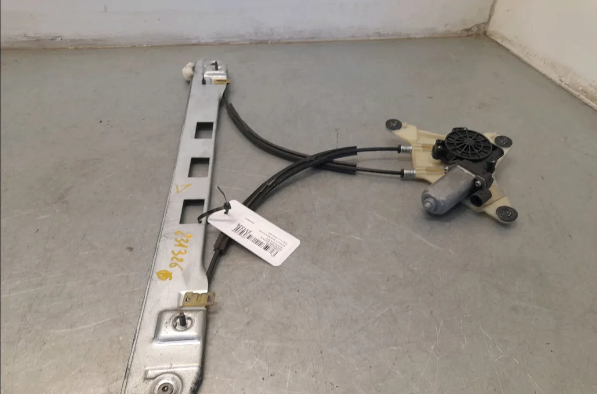Mecanisme moteur lève-glace avant droit Renault MASTER III Camionnette (FV) 2.3 dci 135 fwd (fv0n, fv08) (2014) occasio