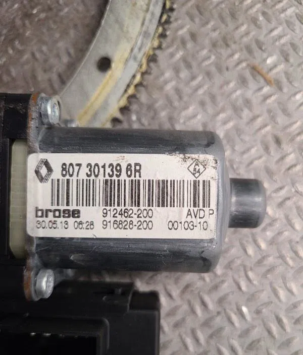 Mecanisme  moteur lève-glace avant droit RENAULT MEGANE 3  MEGANE 3 PHASE 2 occasion