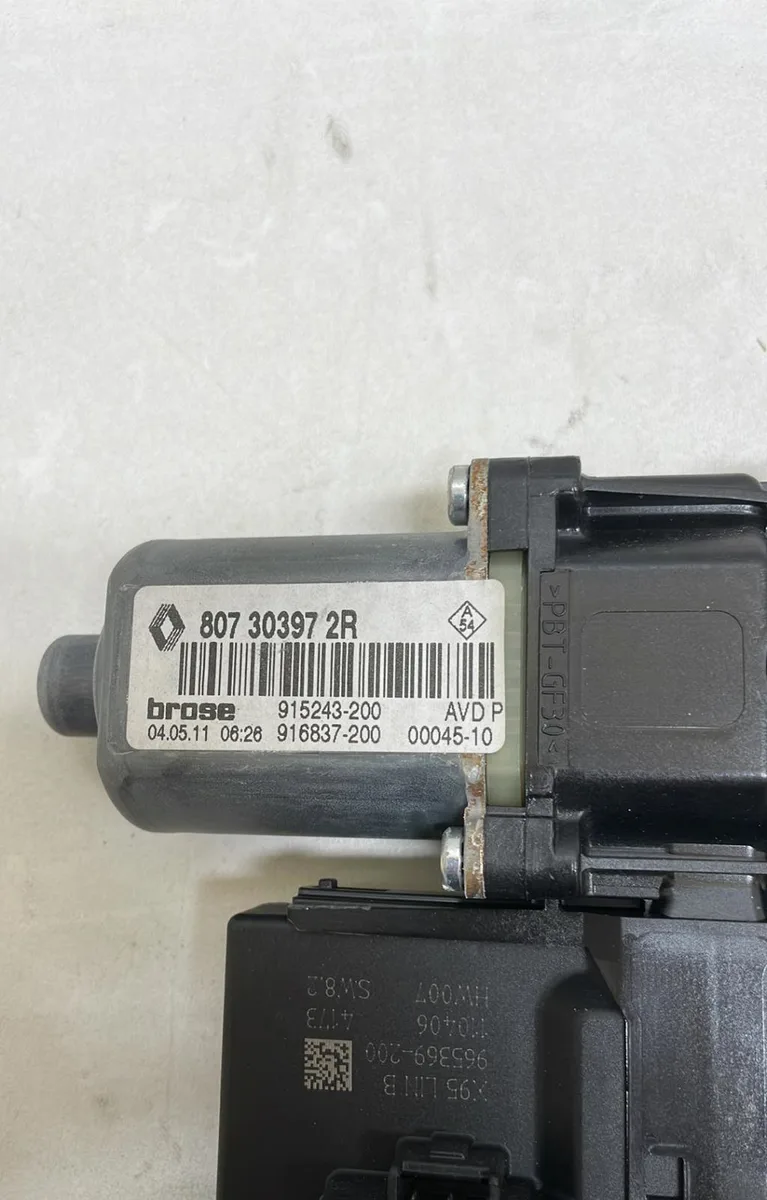 Mecanisme moteur lève-glace avant droit RENAULT MEGANE 3 PHASE 1 COUPE occasion