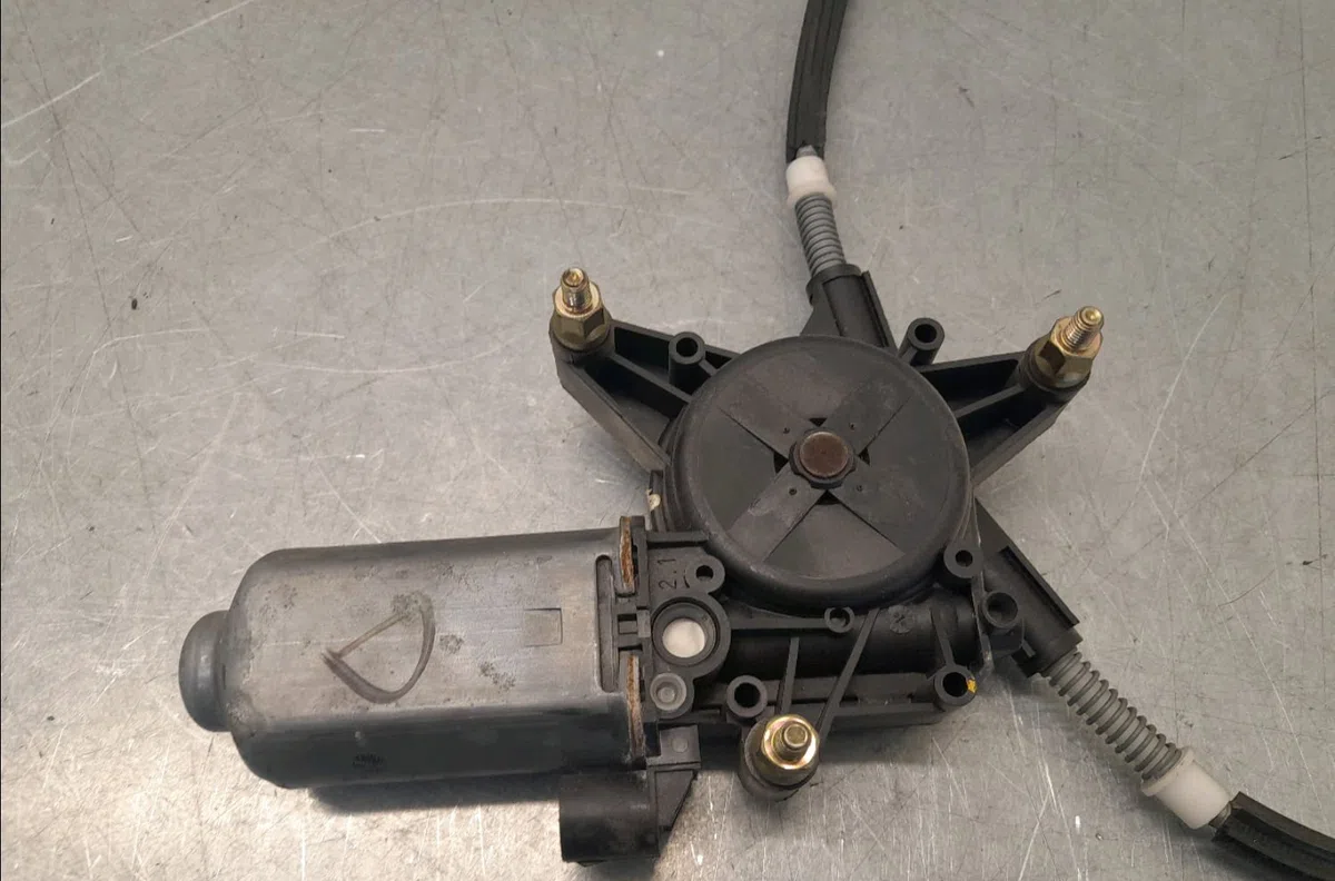 Mecanisme  moteur lève-glace avant droit RENAULT MEGANE I  1.6i 107ch occasion