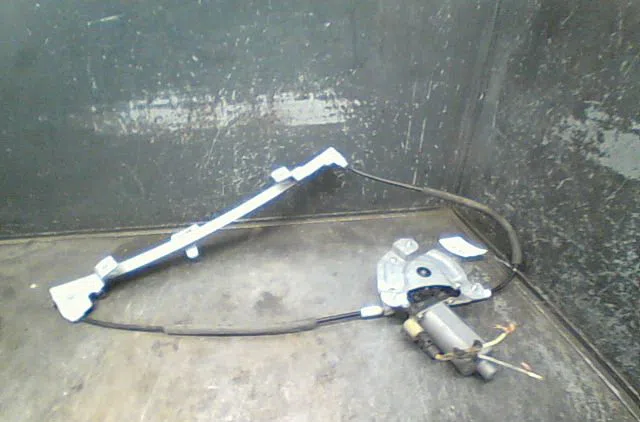 Mecanisme  moteur lève-glace avant droit Renault MEGANE I Coupé (DA0-1_) 1.9 dci (da05, da1f) (2001-2003) occasion