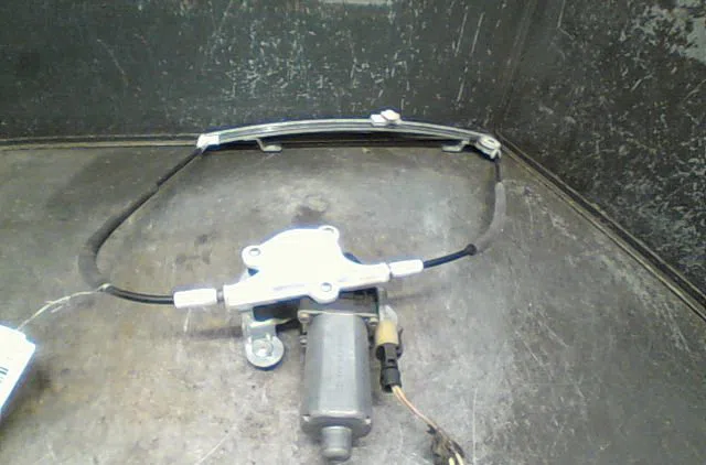 Mecanisme  moteur lève-glace avant droit Renault MEGANE I Coupé (DA0-1_) 1.9 dci (da05, da1f) (2001-2003) occasion