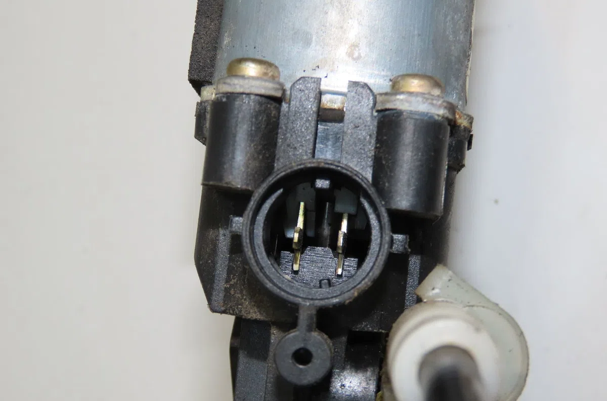Mecanisme  moteur lève-glace avant droit Renault MEGANE II (BM0-1_, CM0-1_) 1.6 16v (bm0c, cm0c) (2002-2008) occasion