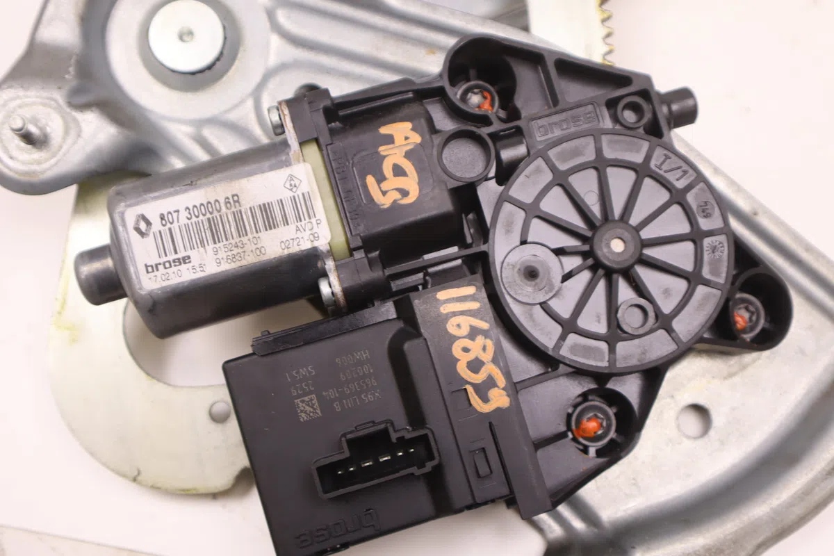 Mecanisme  moteur lève-glace avant droit Renault MEGANE III Coupé (DZ0-1_) 2.0 tce (dz1n) (2009) occasion