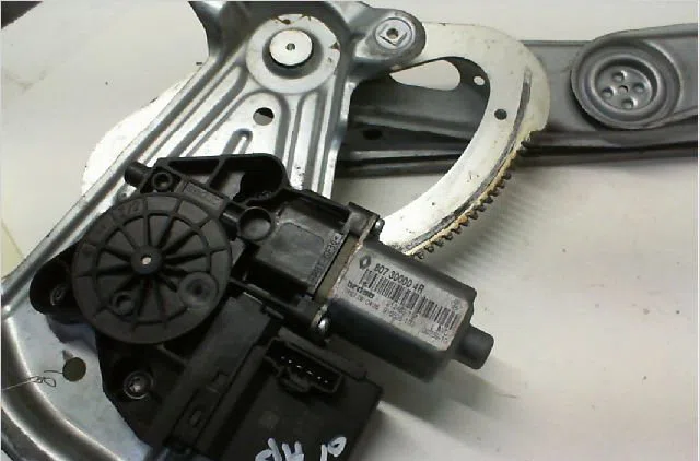 Mecanisme  moteur lève-glace avant droit RENAULT MEGANE III Phase 1 11-2008--01-2012 1.5 DCI 105ch occasion