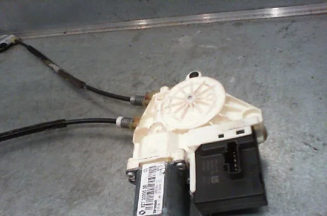 Mecanisme  moteur lève-glace avant droit RENAULT MEGANE III Phase 1 11-2008--01-2012 occasion