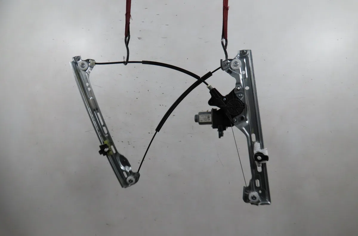 Mecanisme  moteur lève-glace avant droit Renault MEGANE IV 3-5 portes (B9A-M-N_) 1.0 tce 115 (b9md, b9mw) (2020) occasio