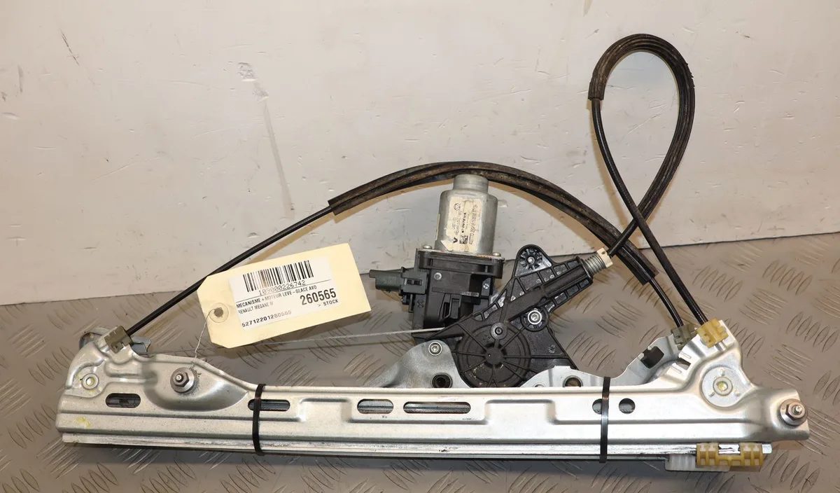 Mecanisme moteur lève-glace avant droit Renault MEGANE IV 3-5 portes (B9A-M-N_) 1.2 tce 100 (b9ms) (2015) occasion