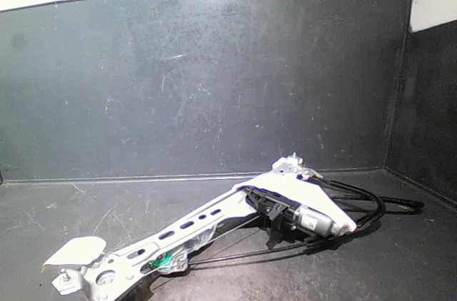 Mecanisme  moteur lève-glace avant droit Renault MEGANE IV 3-5 portes (B9A-M-N_) 1.6 tce 205 (b9mv) (2015) 5 portes occa