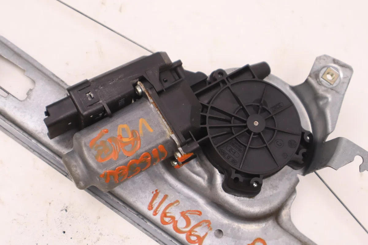 Mecanisme  moteur lève-glace avant droit Renault SCÉNIC II (JM0-1_) 1.9 dci (2003-2008) occasion