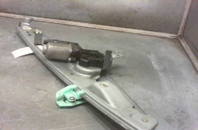 Mecanisme  moteur lève-glace avant droit Renault SCÉNIC II (JM0-1_) 1.9 dci (jm0g, jm12, jm1g, jm2c) (2003-2006) occasio