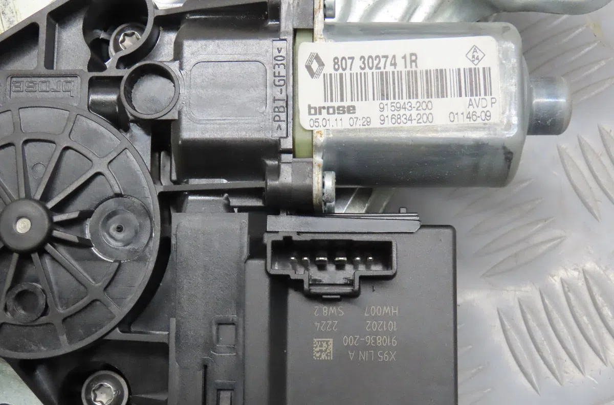Mecanisme  moteur lève-glace avant droit Renault SCÉNIC III (JZ0-1_) 1.5 dci (jz02, jz0r) (2010) occasion