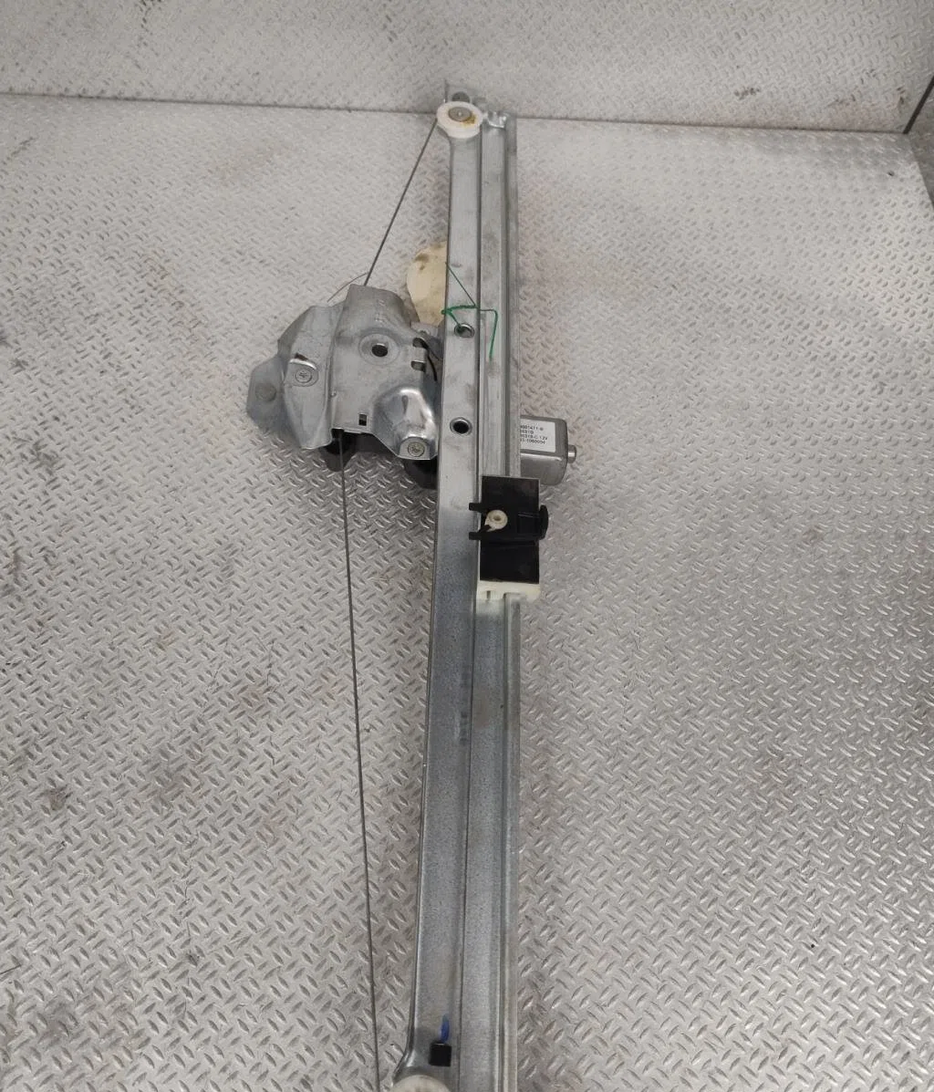 Mecanisme  moteur lève-glace avant droit RENAULT TRAFIC 3  TRAFIC 3 LONG PHASE 2 occasion