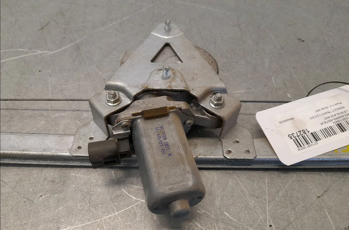 Mecanisme  moteur lève-glace avant droit RENAULT TRAFIC II  2.0 DCI 90ch occasion