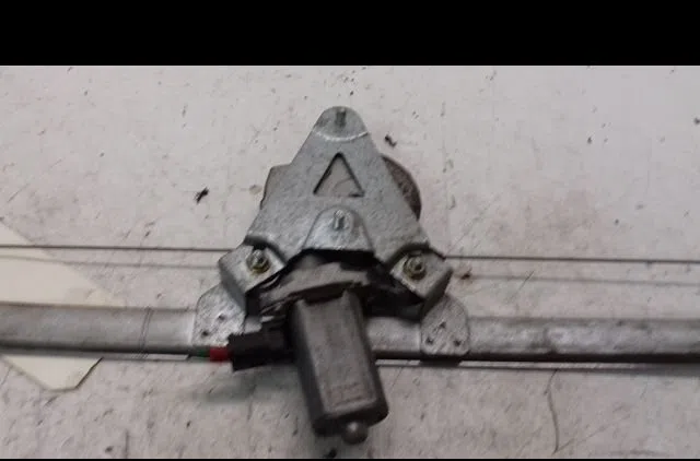 Mecanisme  moteur lève-glace avant droit Renault TRAFIC II Camionnette (FL) 1.9 dci 100 (fl0c) (2001-2006) occasion